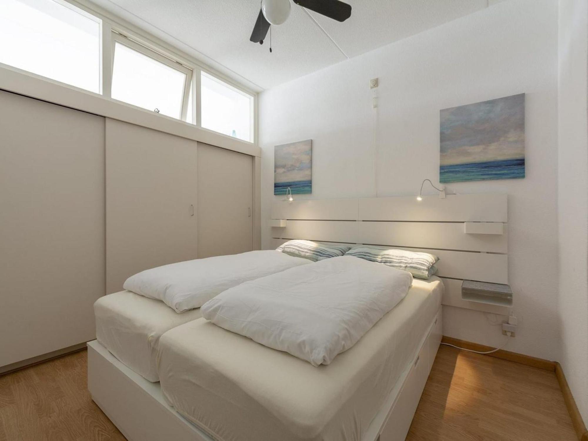 An Apartment That Is Attractively Furnished Julianadorp Εξωτερικό φωτογραφία