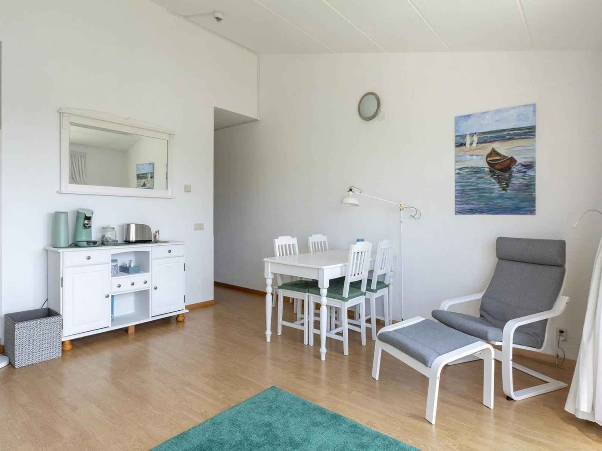 An Apartment That Is Attractively Furnished Julianadorp Εξωτερικό φωτογραφία